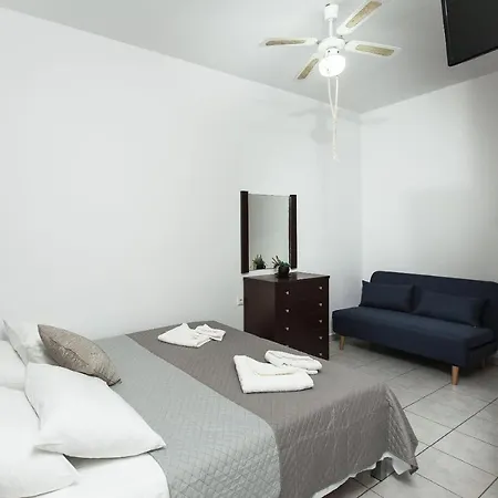 En Plo Beachfront Pensionat Phalasarna