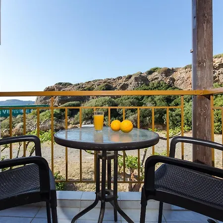 Guest house En Plo Beachfront *