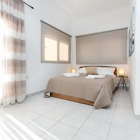 Guest house En Plo Beachfront *